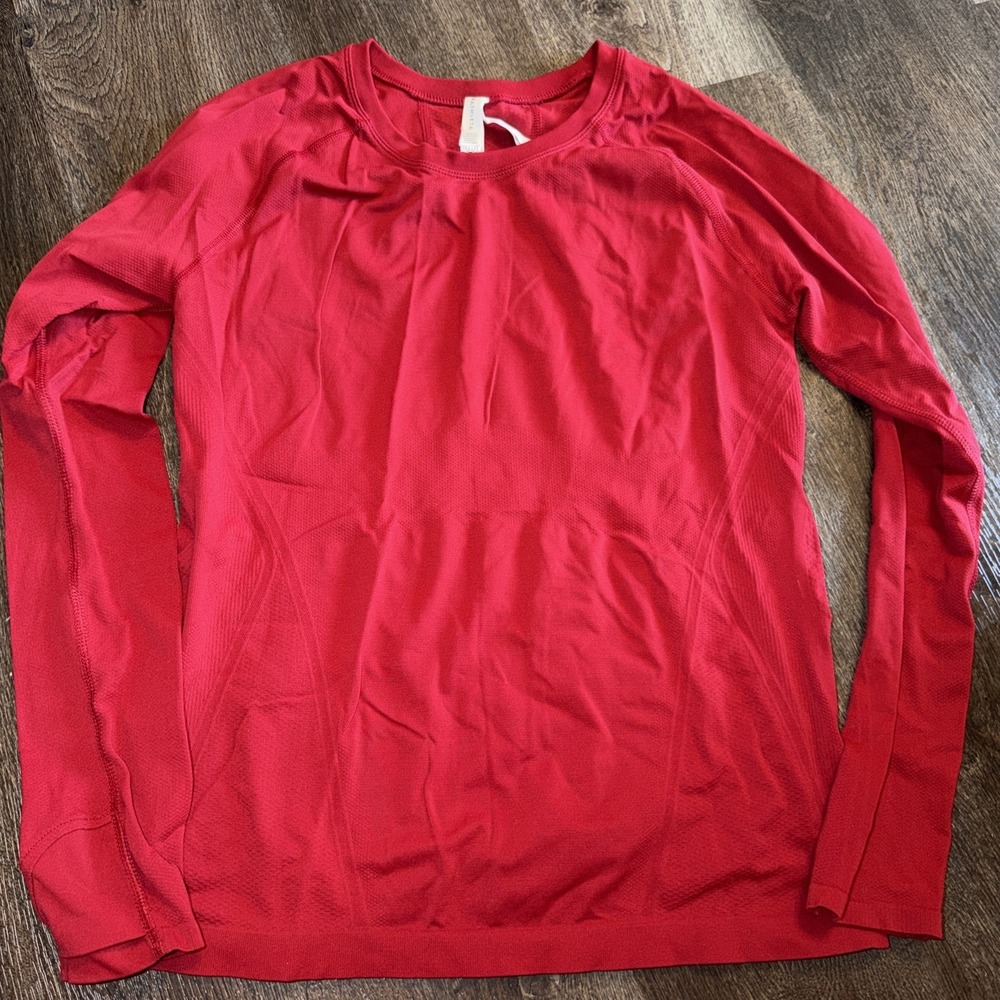 Athleta Shirt Momentum Seamless Top Womens L Red Crew Neck Long Sleeve Thumbhole